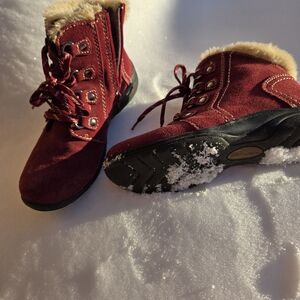 Earth Origins Red Winter Boots with Faux Fur
